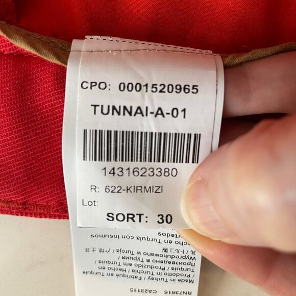 Hugo Boss Tunnai Wool Poly Relaxed Fit Cargo Pants Button Cuff Red Sz 8 NWOT - Picture 15 of 16